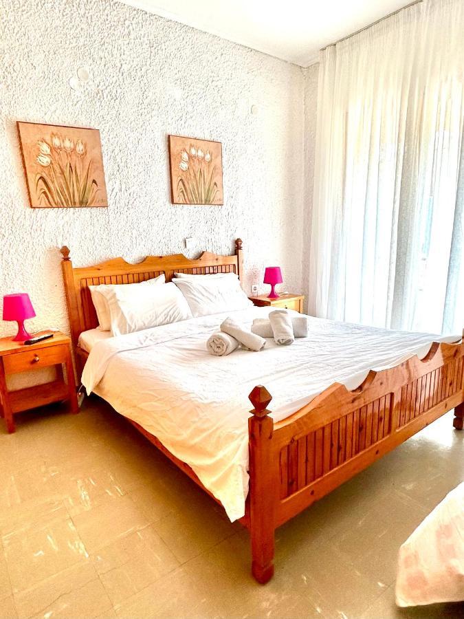 Katerina Apartments Néos Pírgos Rom bilde