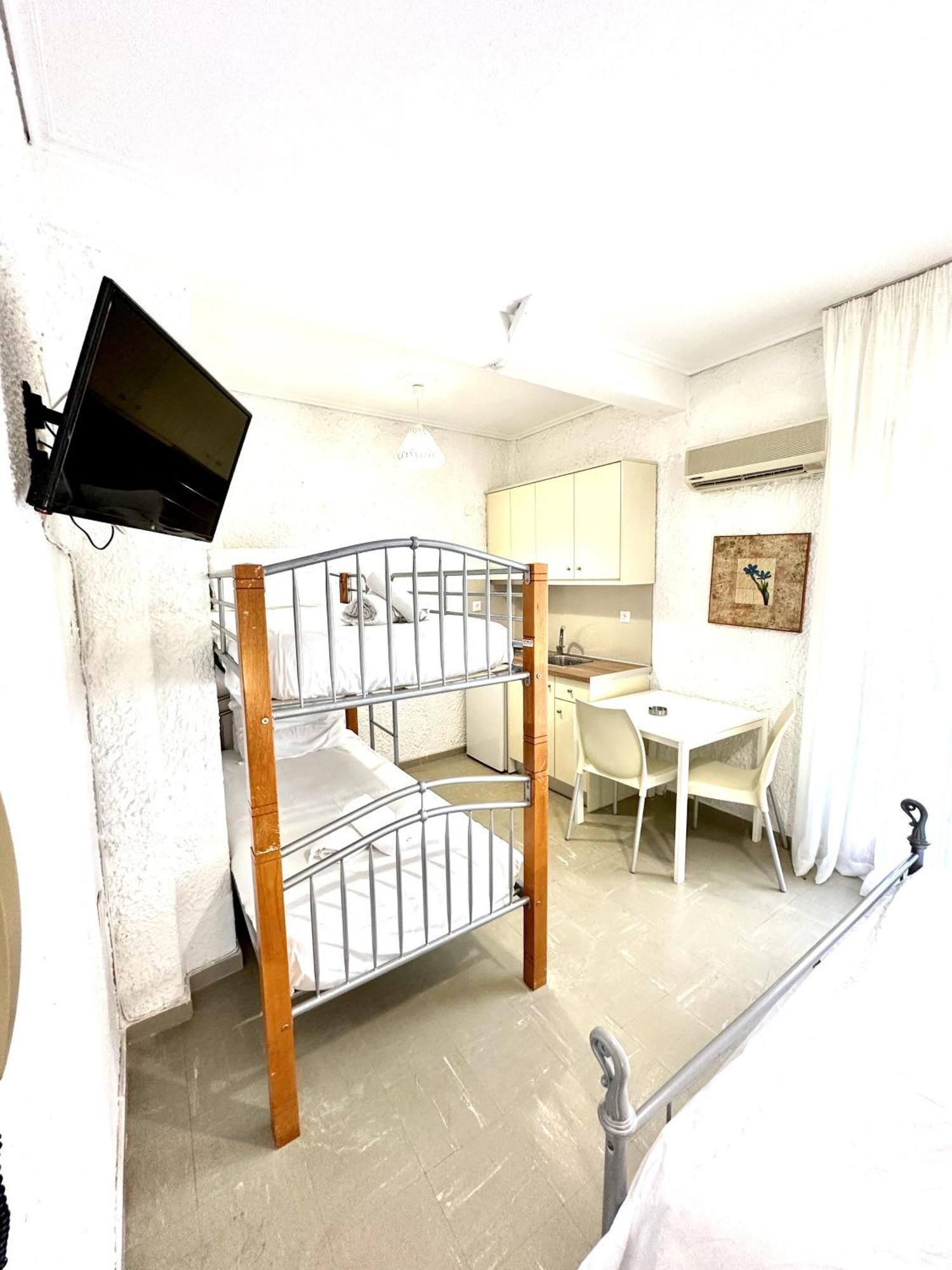 Katerina Apartments Néos Pírgos Rom bilde
