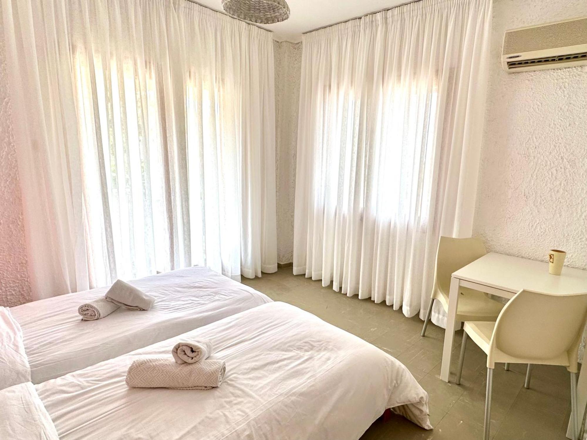 Katerina Apartments Néos Pírgos Rom bilde