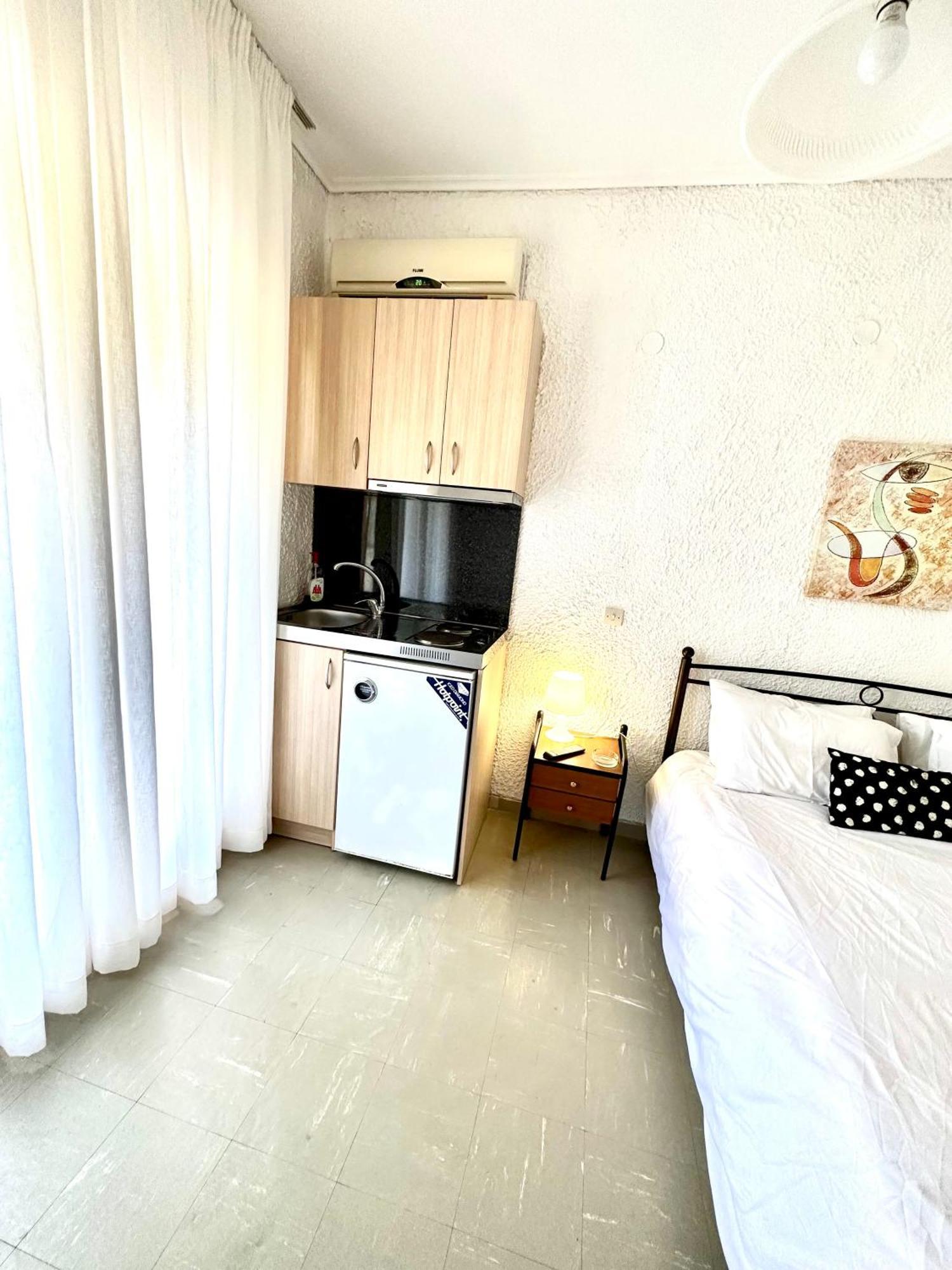 Katerina Apartments Néos Pírgos Rom bilde