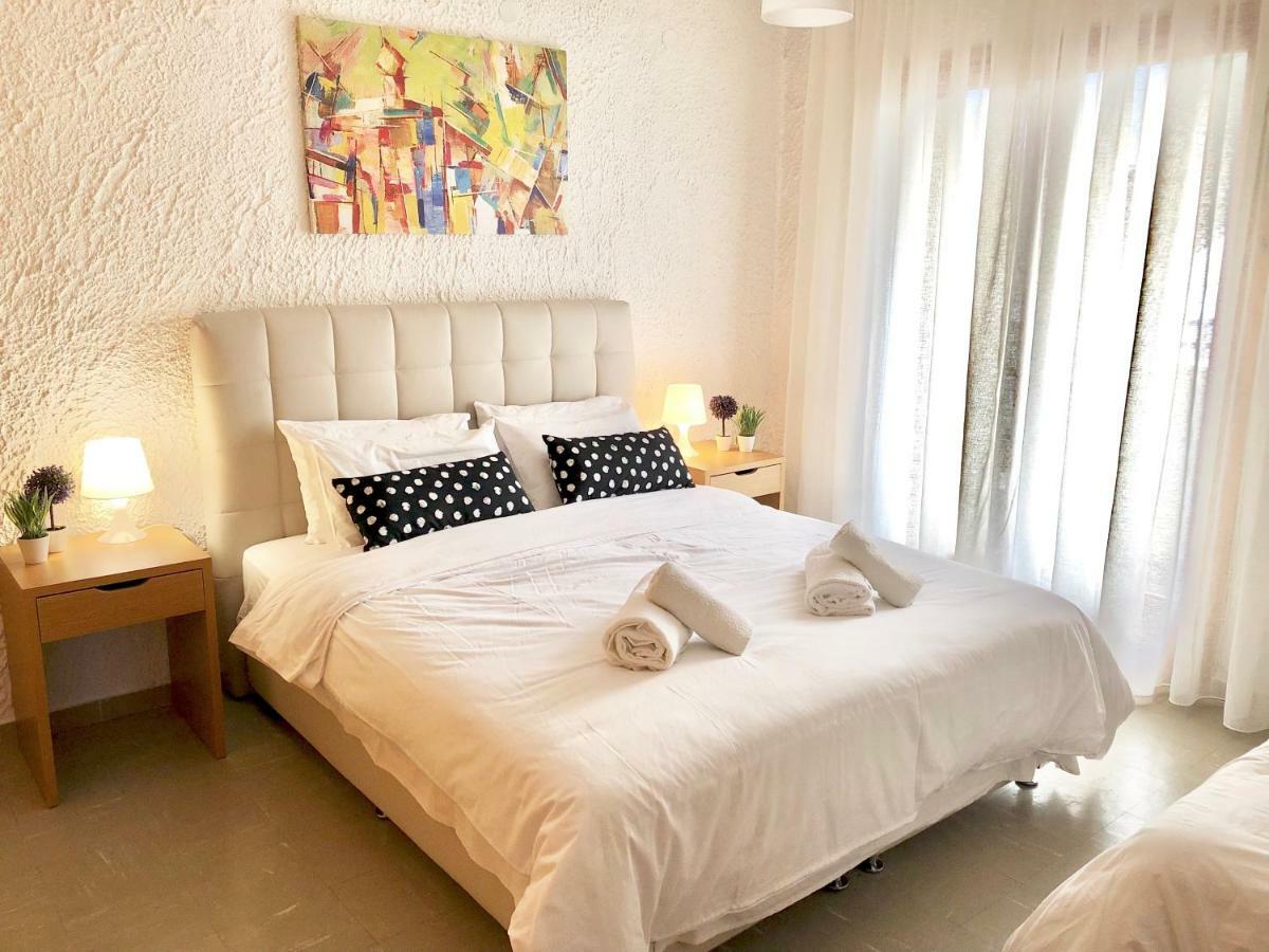 Katerina Apartments Néos Pírgos Rom bilde