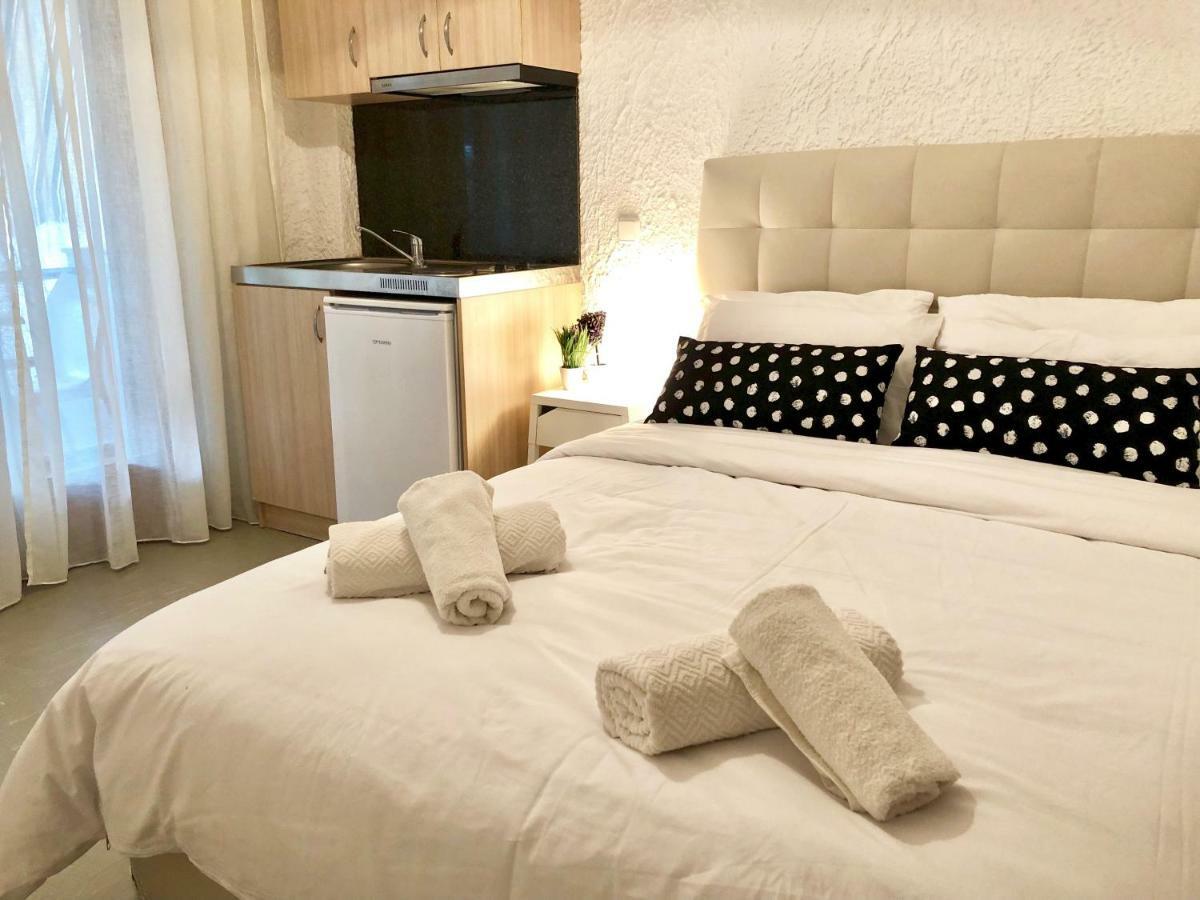 Katerina Apartments Néos Pírgos Eksteriør bilde